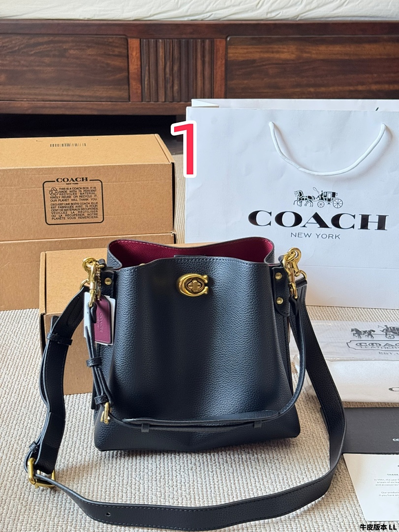 -COACH HE7799