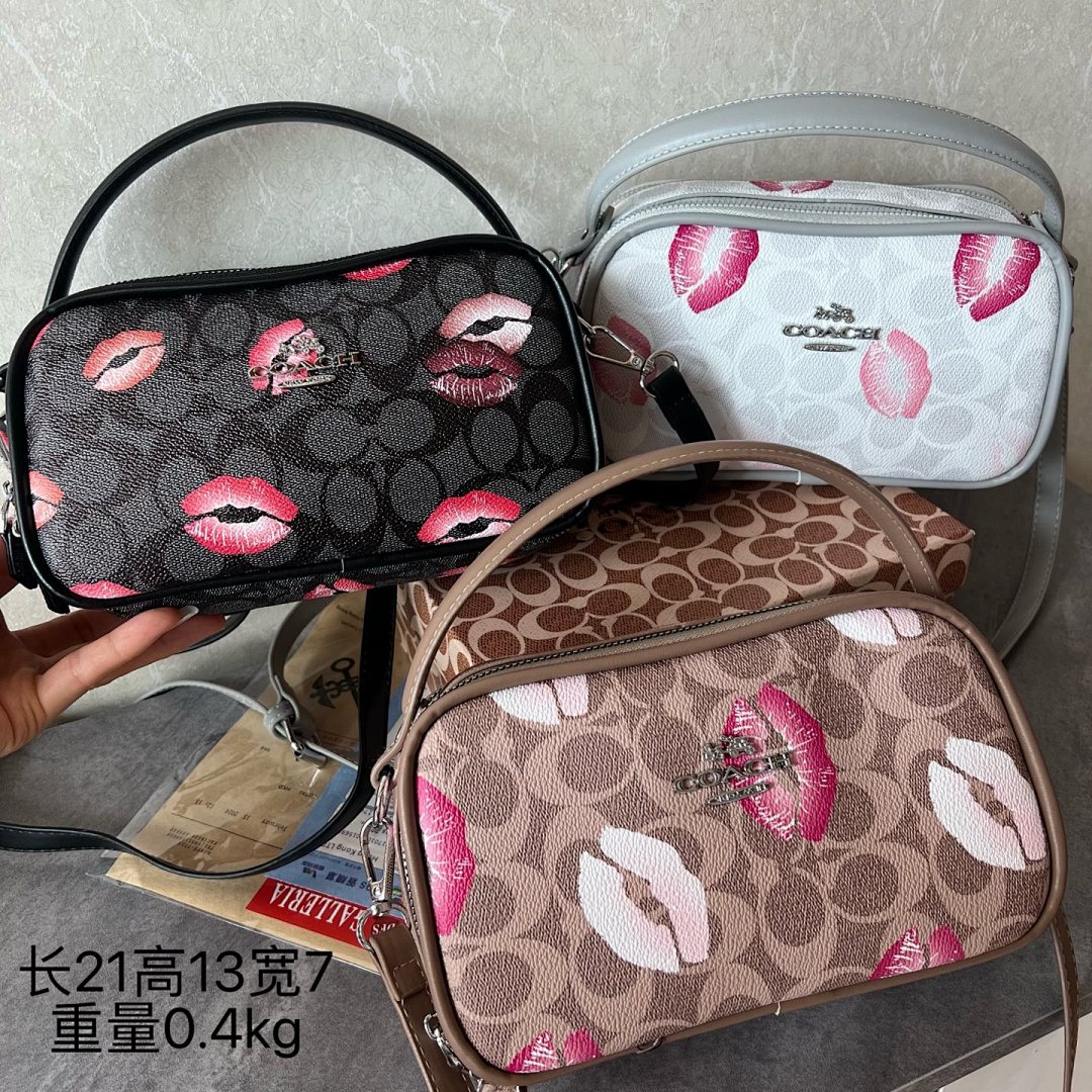 Coach HE7752