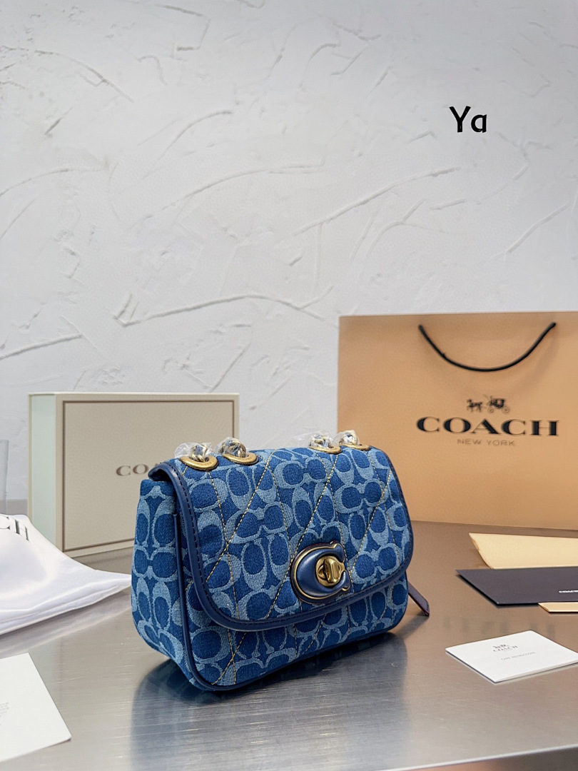 COACH HE7787