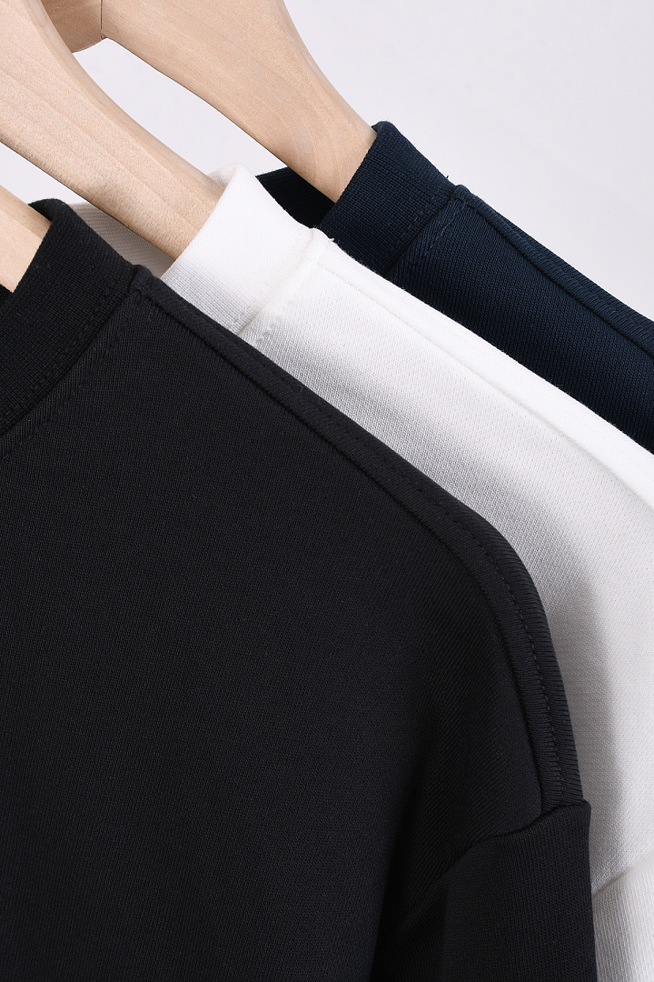 Calvin Klein Logo Reverse Terry Crew Neck · A3350 — תמונה 14