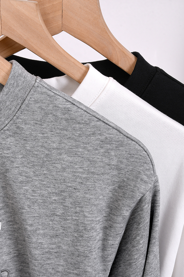 Calvin Klein Monologo Fleece Crewneck Sweatshirt · A3301 — תמונה 48