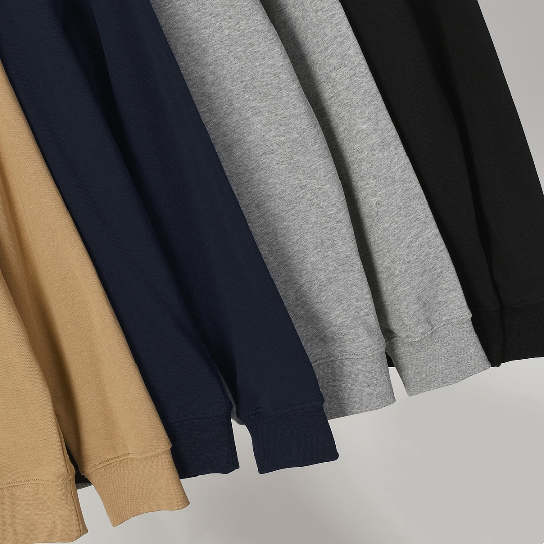 Calvin Klein Monologo Fleece Sweatshirt · A3282 — תמונה 28