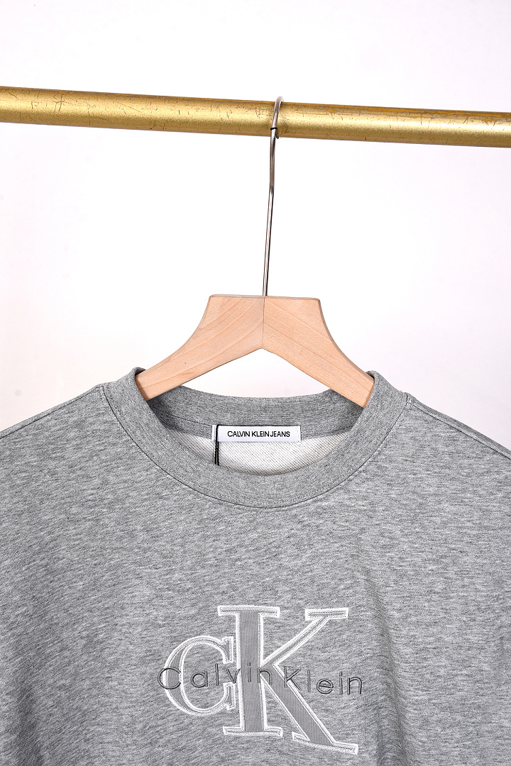 Calvin Klein Monologo Fleece Crewneck Sweatshirt · A3301 — תמונה 42