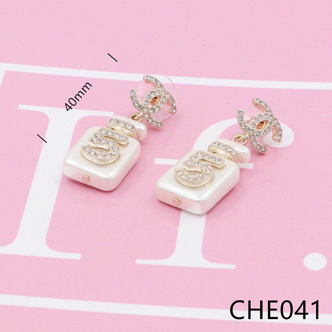 CHE4 Chanel