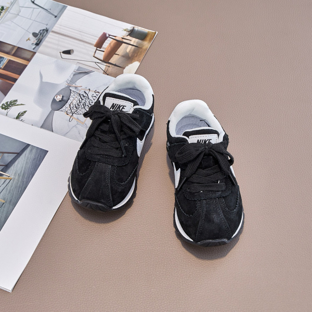 NIKE ZT8945