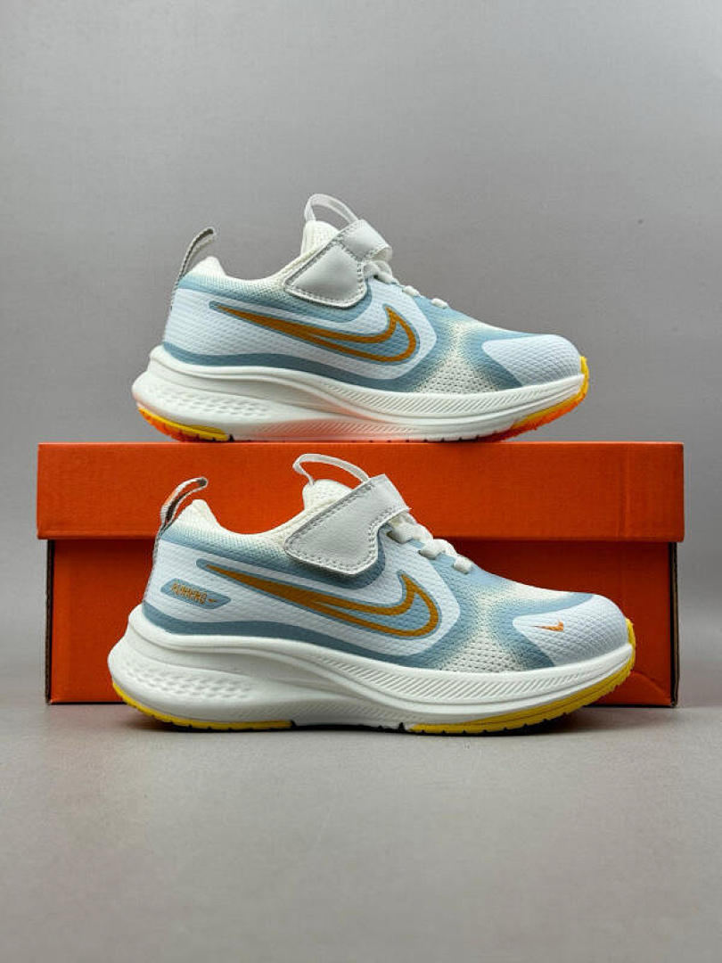 Nike Cosmic Runner · ZT8990 — תמונה 39