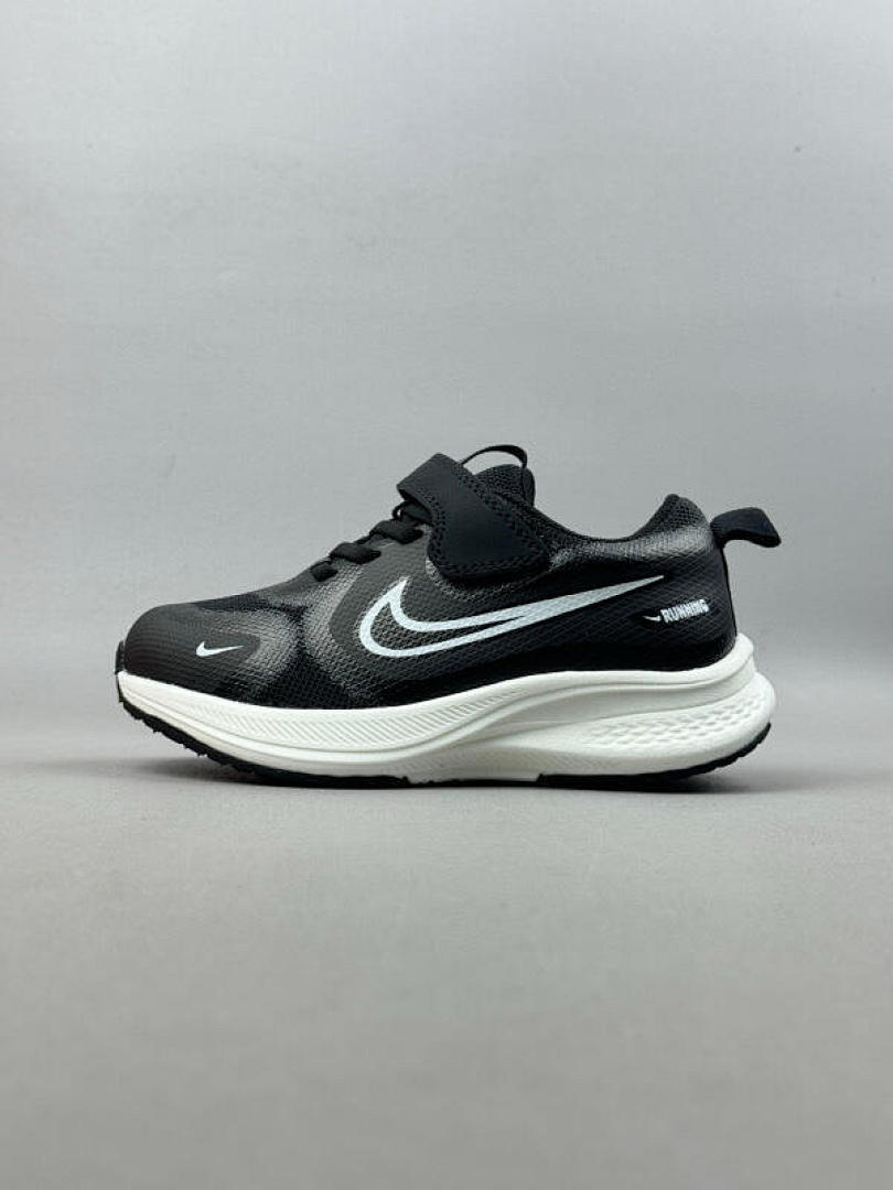 Nike Cosmic Runner · ZT8990