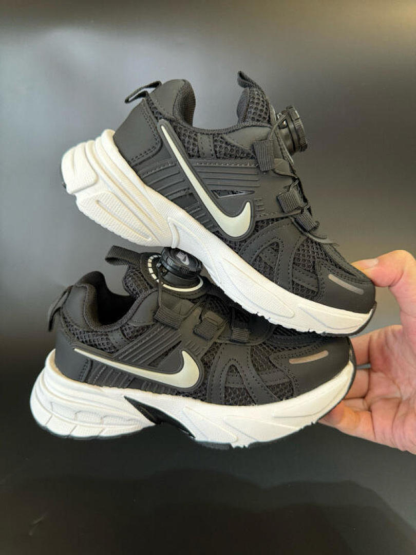 NIKE ZT8965