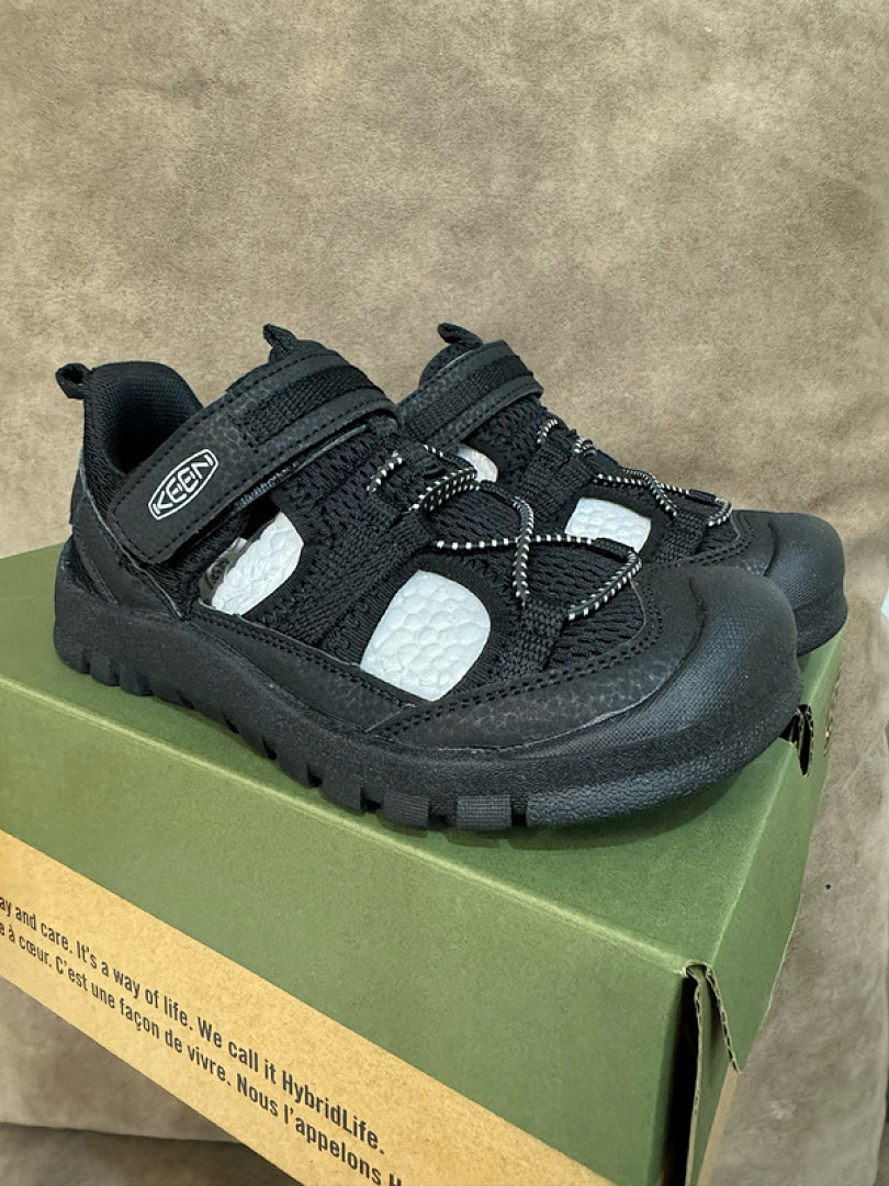 KEEN ZT8979