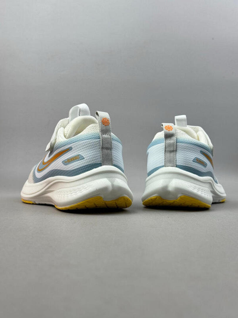 Nike Cosmic Runner · ZT8990 — תמונה 32