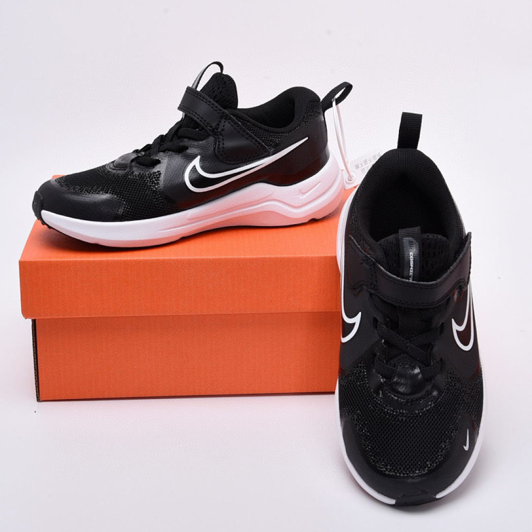 NIKE ZT8946