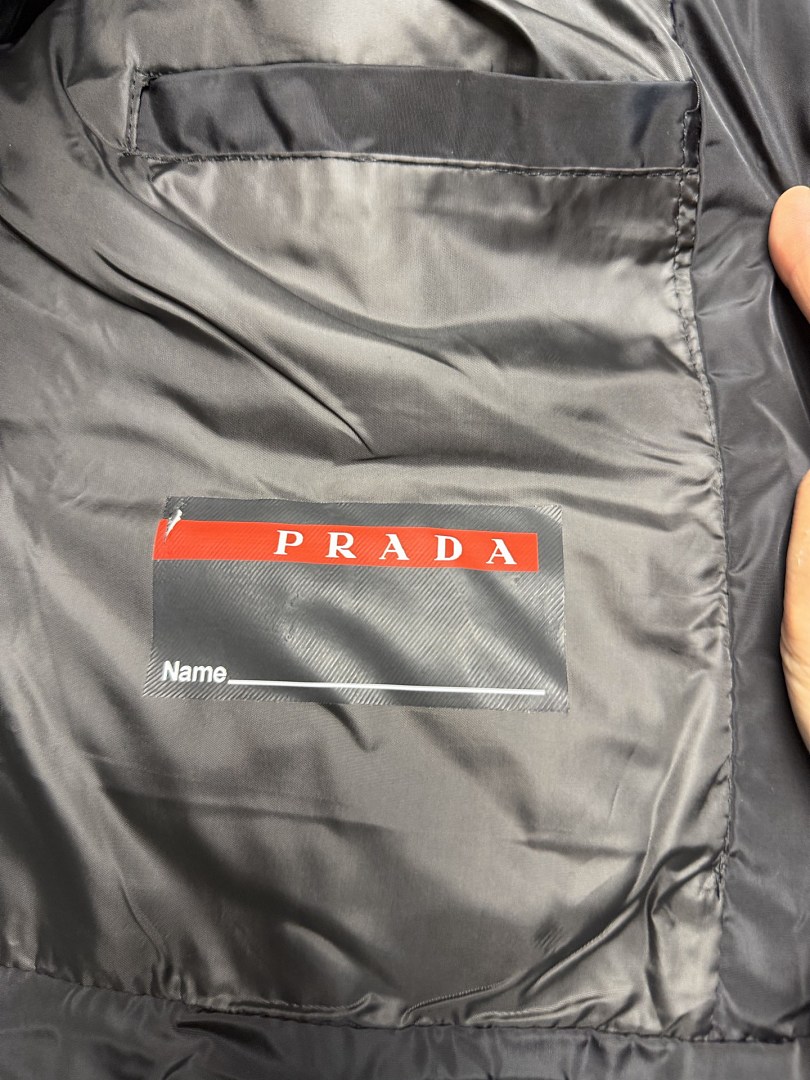 Prada Cropped Technical Re-Nylon Down Jacket · ZT14014 — תמונה 17