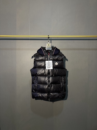 Moncler — וסט פוך · ZT14006