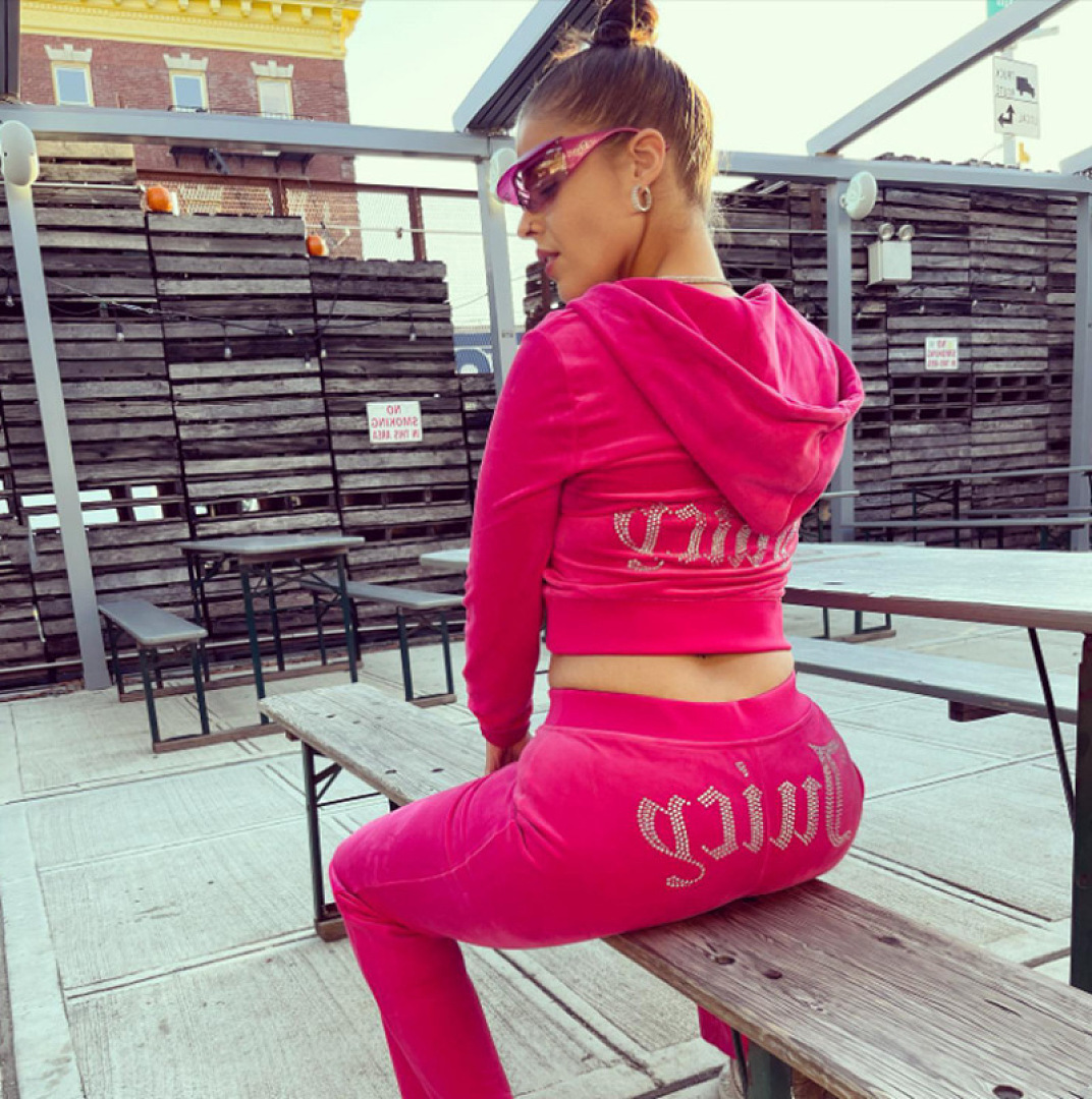 Juicy Couture OG Big Bling Velour Hoodie · ZT13978 — תמונה 19