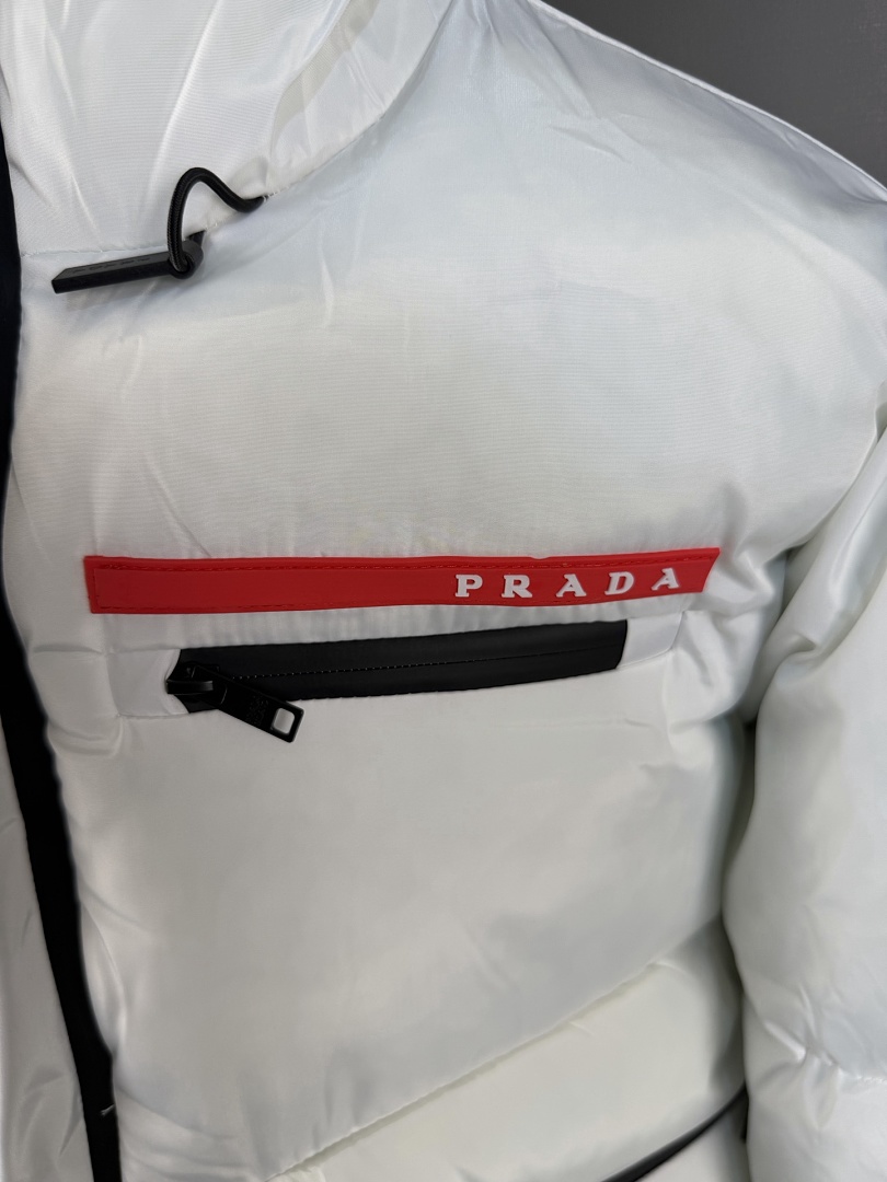 Prada Cropped Technical Re-Nylon Down Jacket · ZT14014 — תמונה 21