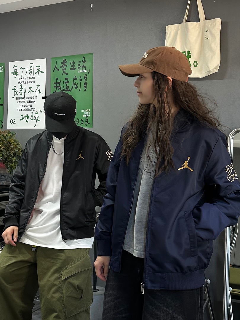 Jordan Essentials Renegade Bomber Jacket · ZT13800 — תמונה 9