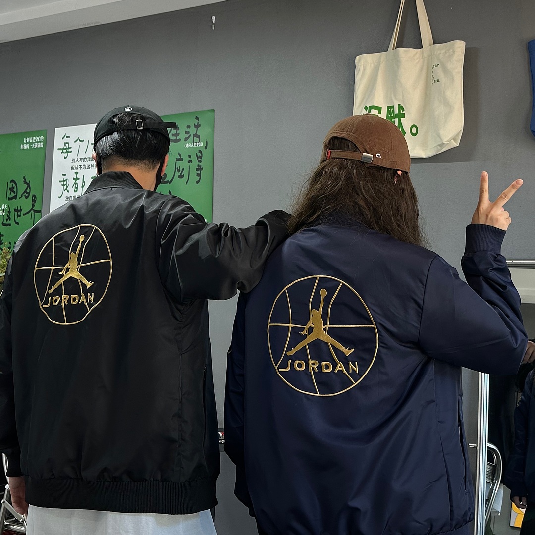 Jordan Essentials Renegade Bomber Jacket · ZT13800 — תמונה 11
