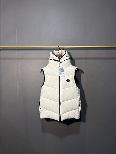Moncler — וסט פוך · ZT14007