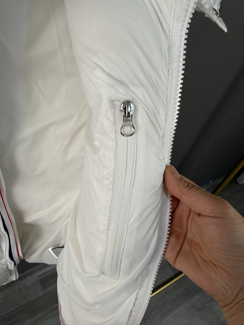 Moncler Montbeliard · ZT14036 — תמונה 62