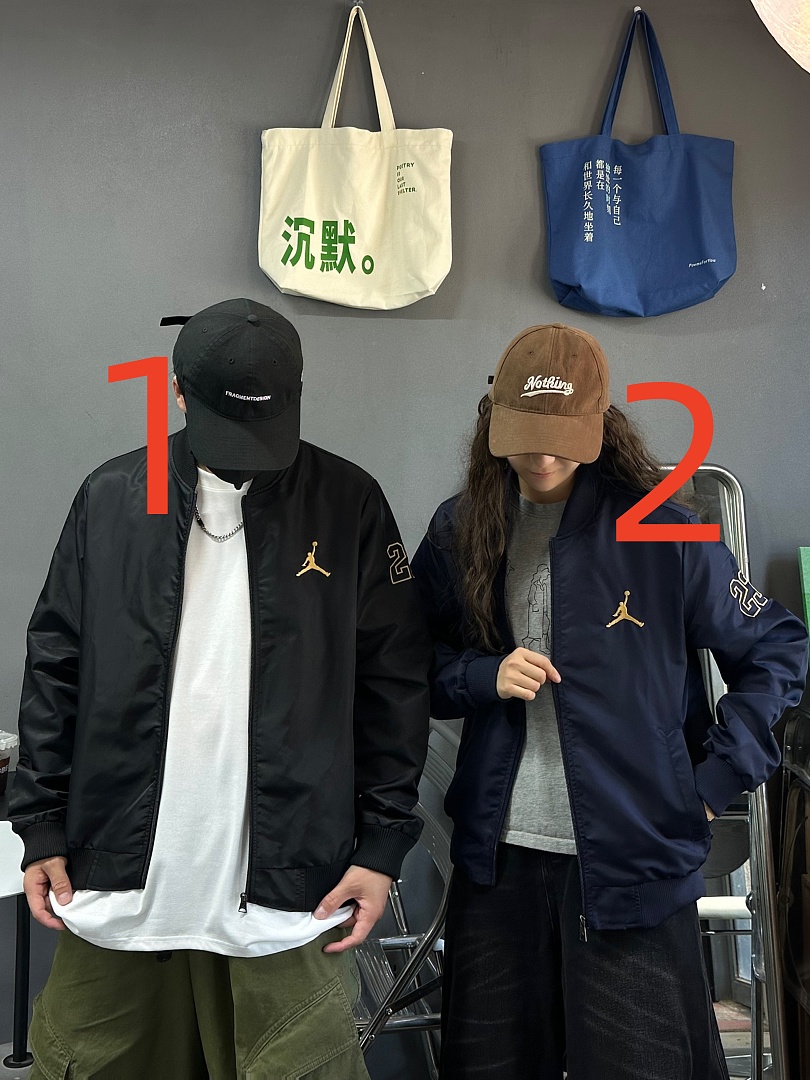 Jordan Essentials Renegade Bomber Jacket · ZT13800 — תמונה 2