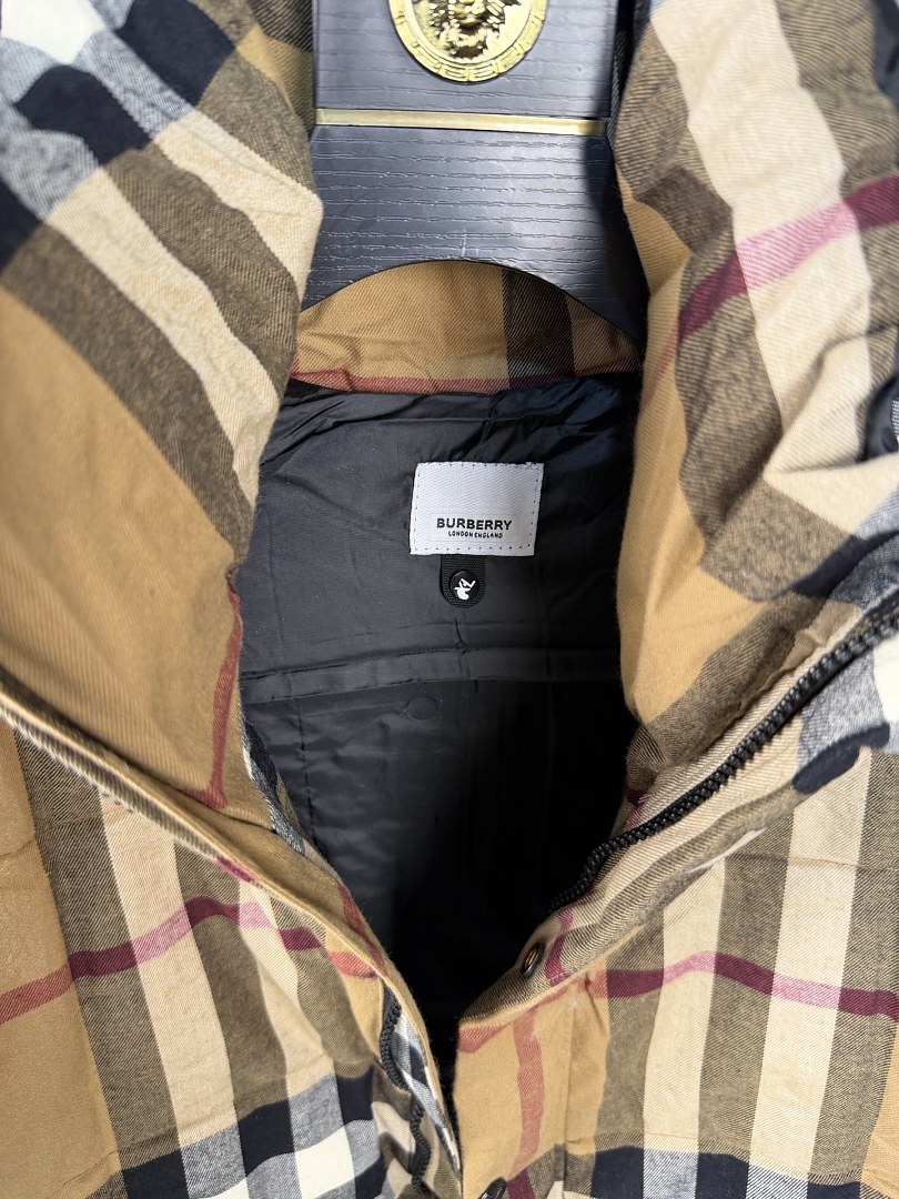 Burberry Check Hooded Puffer Jacket · ZT14041 — תמונה 7