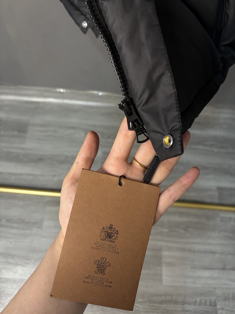 Burberry Bideford Puffer Jacket · ZT14054 — תמונה 8