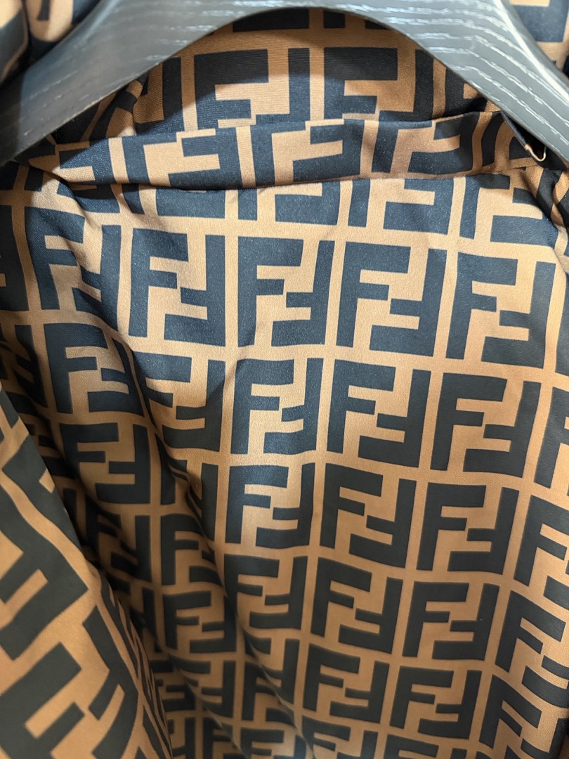 Fendi Puffer Jacket · ZT14012 — תמונה 5
