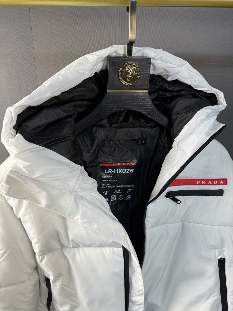 Prada Cropped Technical Re-Nylon Down Jacket · ZT14014 — תמונה 39