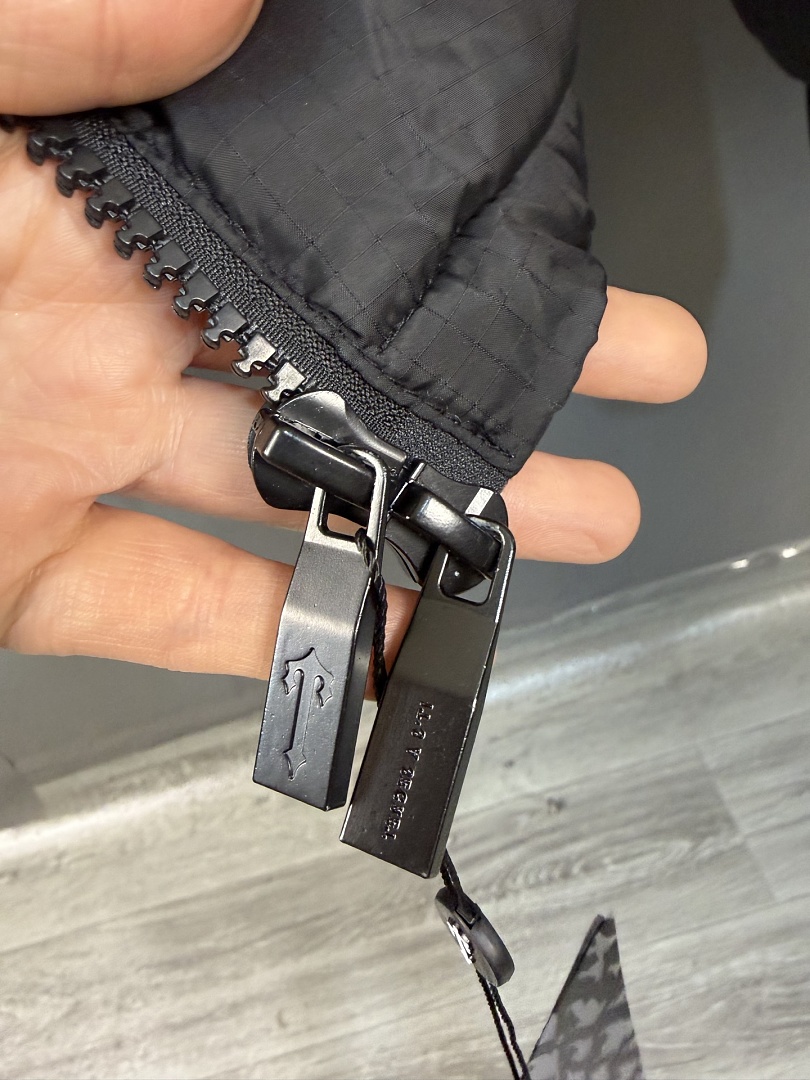 Trapstar Irongate Arch Puffer Jacket · ZT14061 — תמונה 10