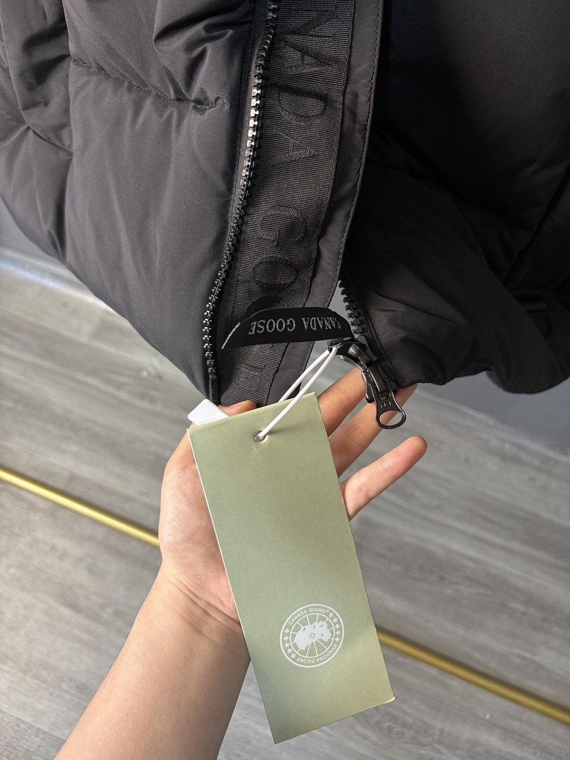 Canada Goose Grandview Cropped Vest · ZT14032 — תמונה 11