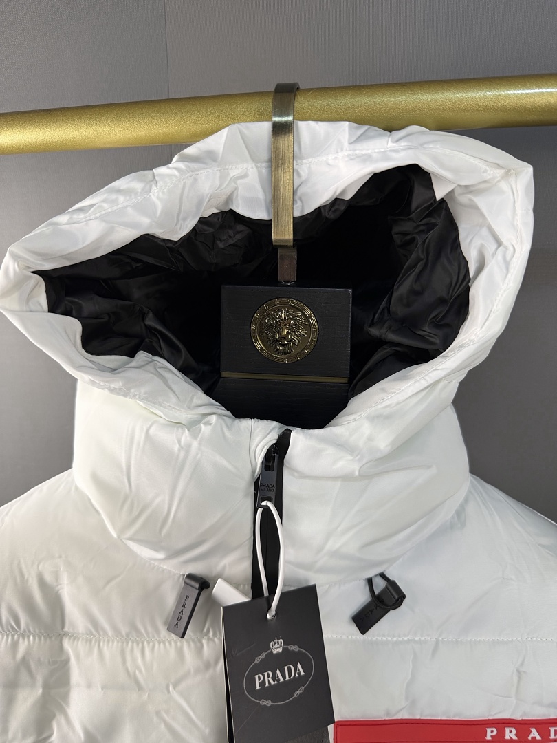 Prada Cropped Technical Re-Nylon Down Jacket · ZT14014 — תמונה 35