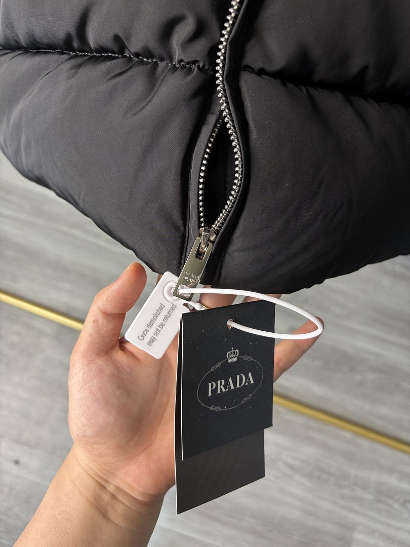 Prada Re-Nylon Down Vest · ZT14017 — תמונה 8