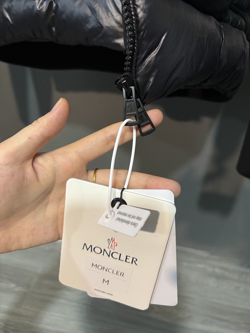 Moncler Padded Wool Zip-Up Cardigan · ZT14044 — תמונה 21