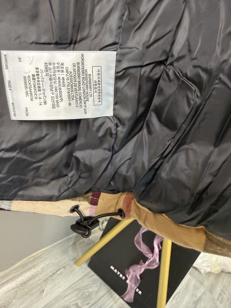 Burberry Check Hooded Puffer Jacket · ZT14041 — תמונה 9