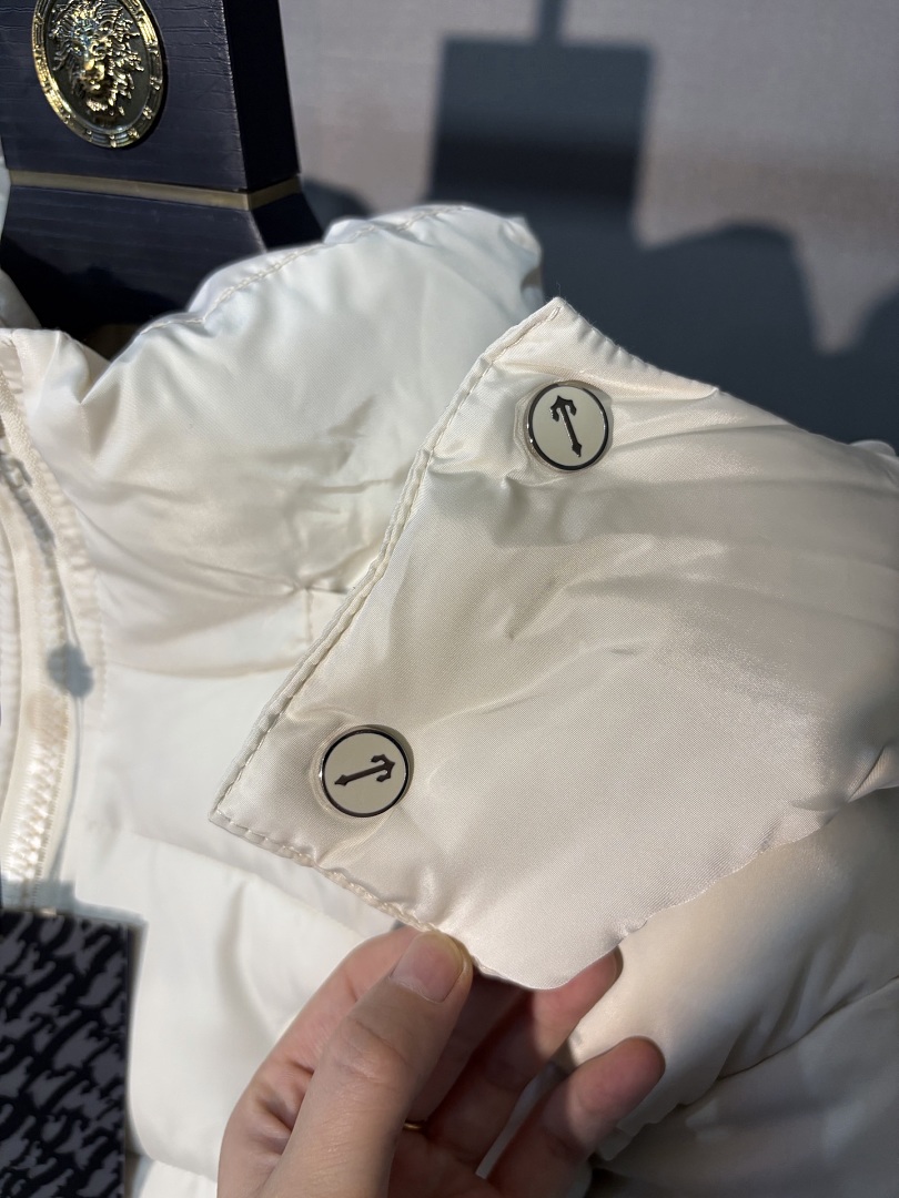 Trapstar Irongate Detachable Hooded Puffer Jacket · ZT14011 — תמונה 11