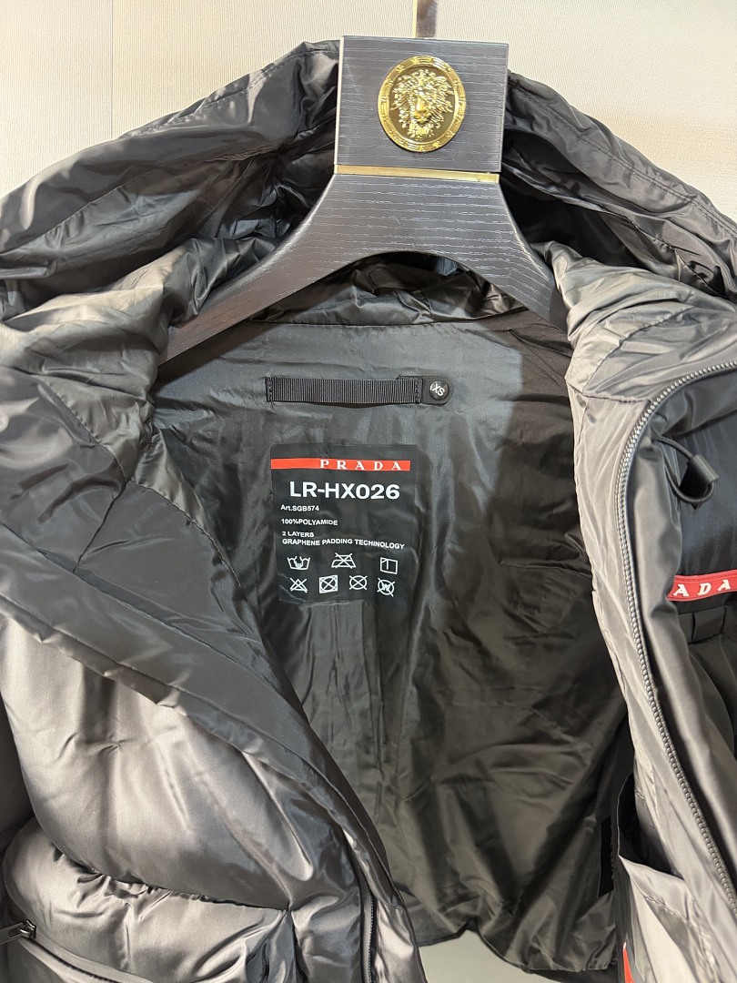 Prada Cropped Technical Re-Nylon Down Jacket · ZT14014 — תמונה 16