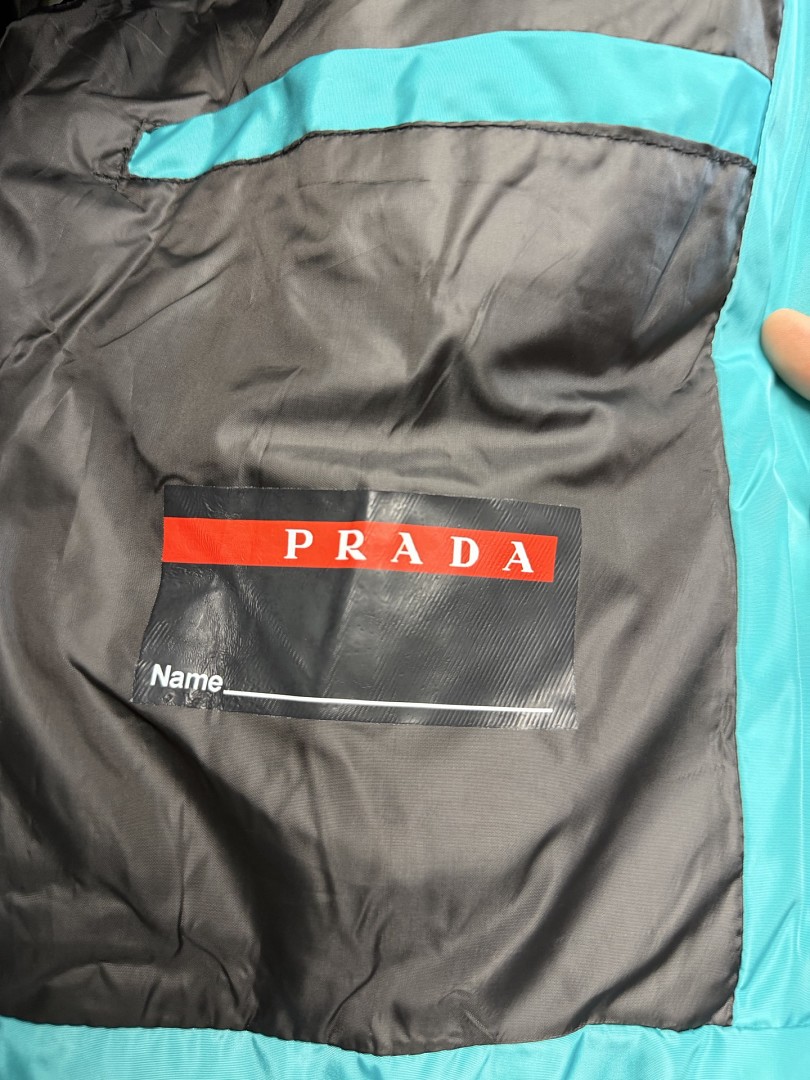 Prada Cropped Technical Re-Nylon Down Jacket · ZT14014 — תמונה 32
