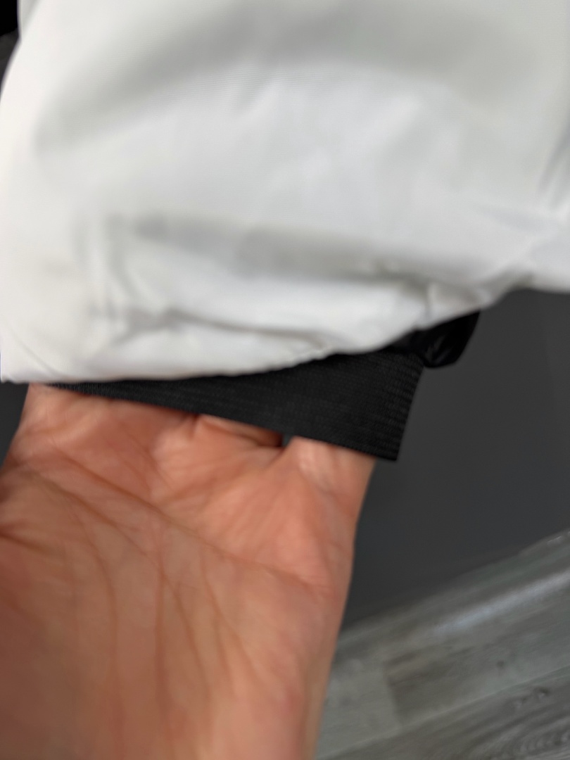 Prada Cropped Technical Re-Nylon Down Jacket · ZT14014 — תמונה 23