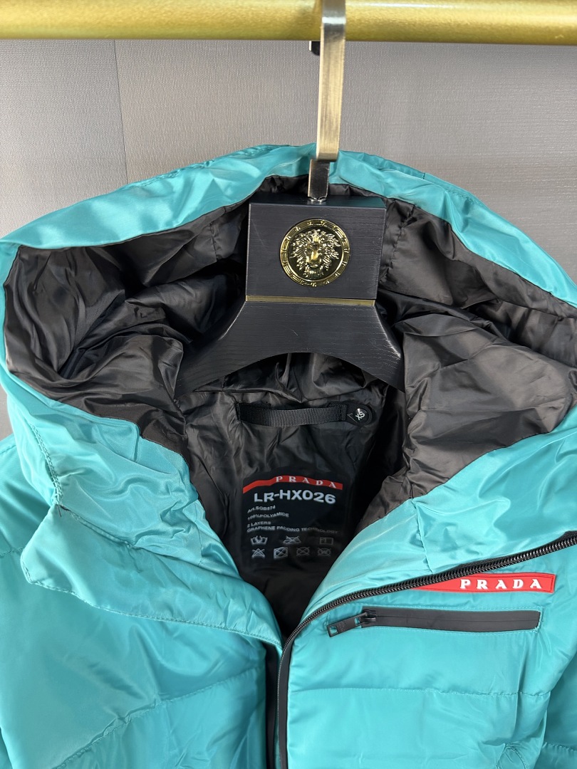 Prada Cropped Technical Re-Nylon Down Jacket · ZT14014 — תמונה 31