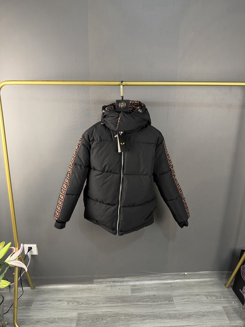 Fendi Puffer Jacket · ZT14012