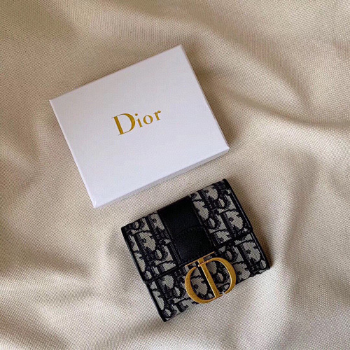 Dior HE6158