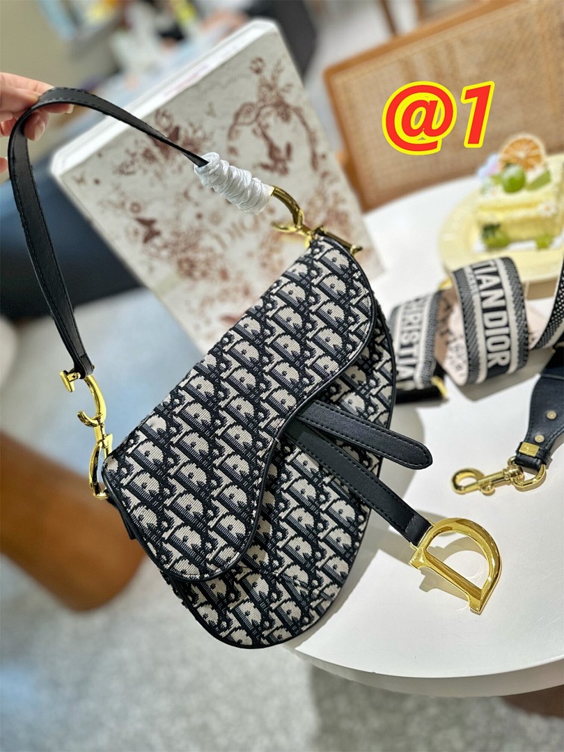 DIOR HE4049 $35.71