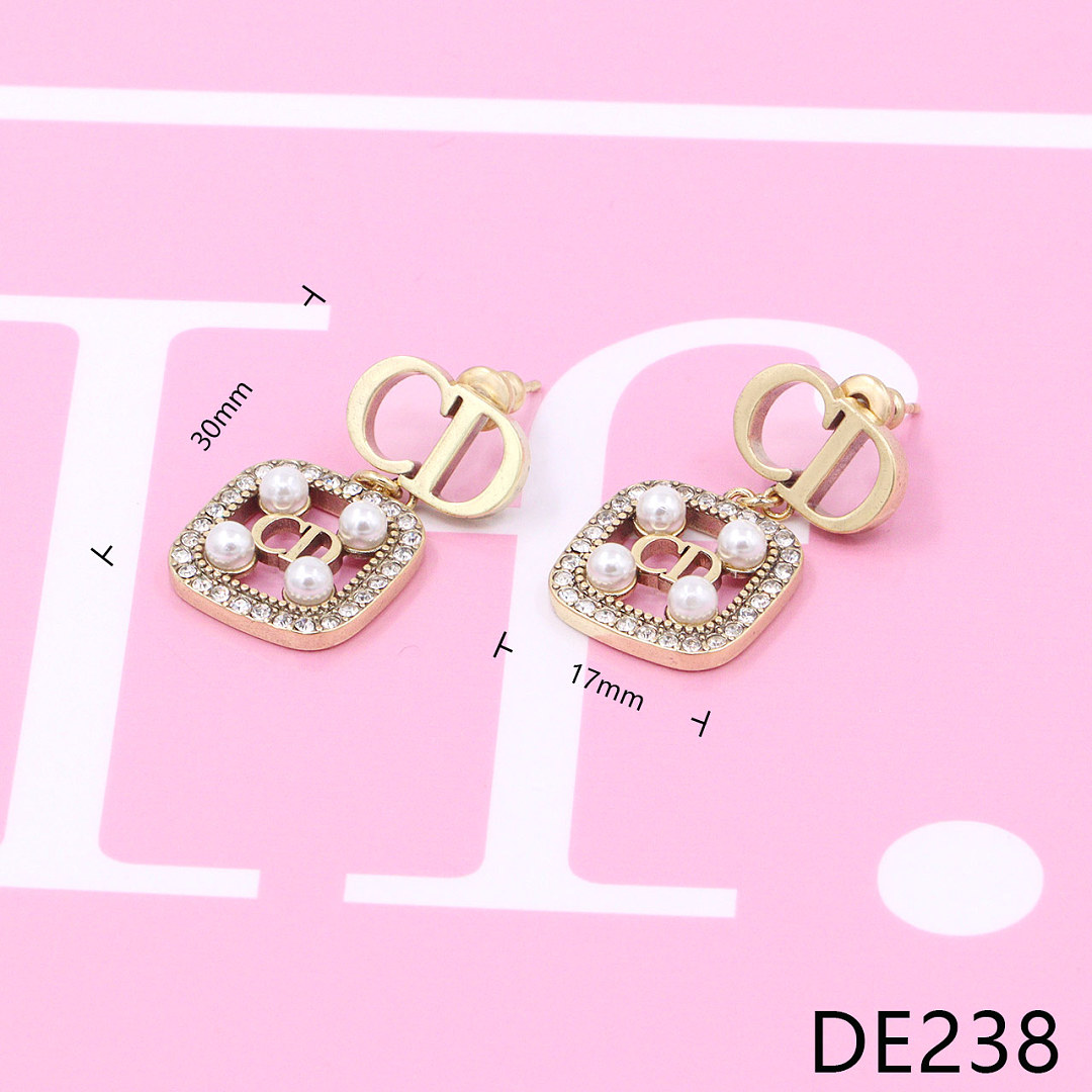 DE20  15$ Dior — תמונה 22