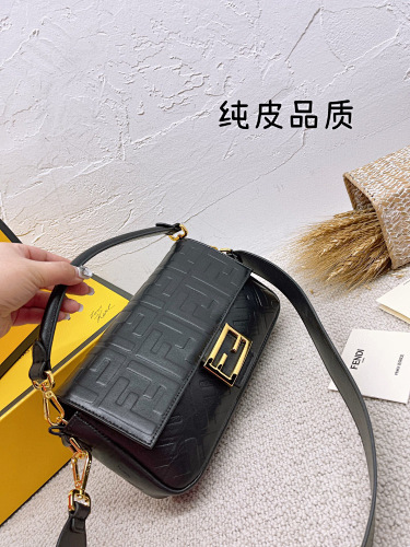 FENDI HE2987