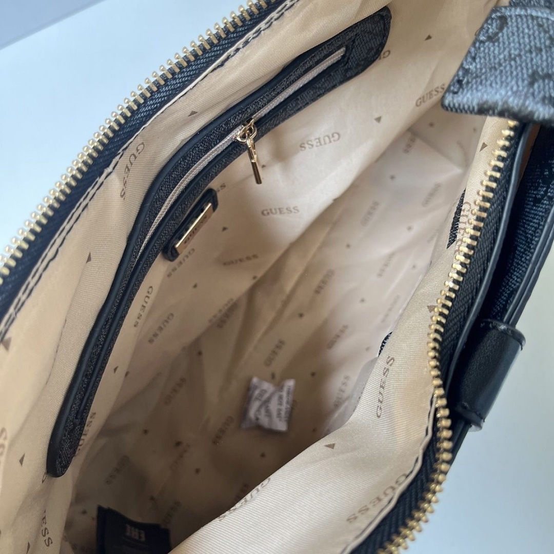 guess AG54702