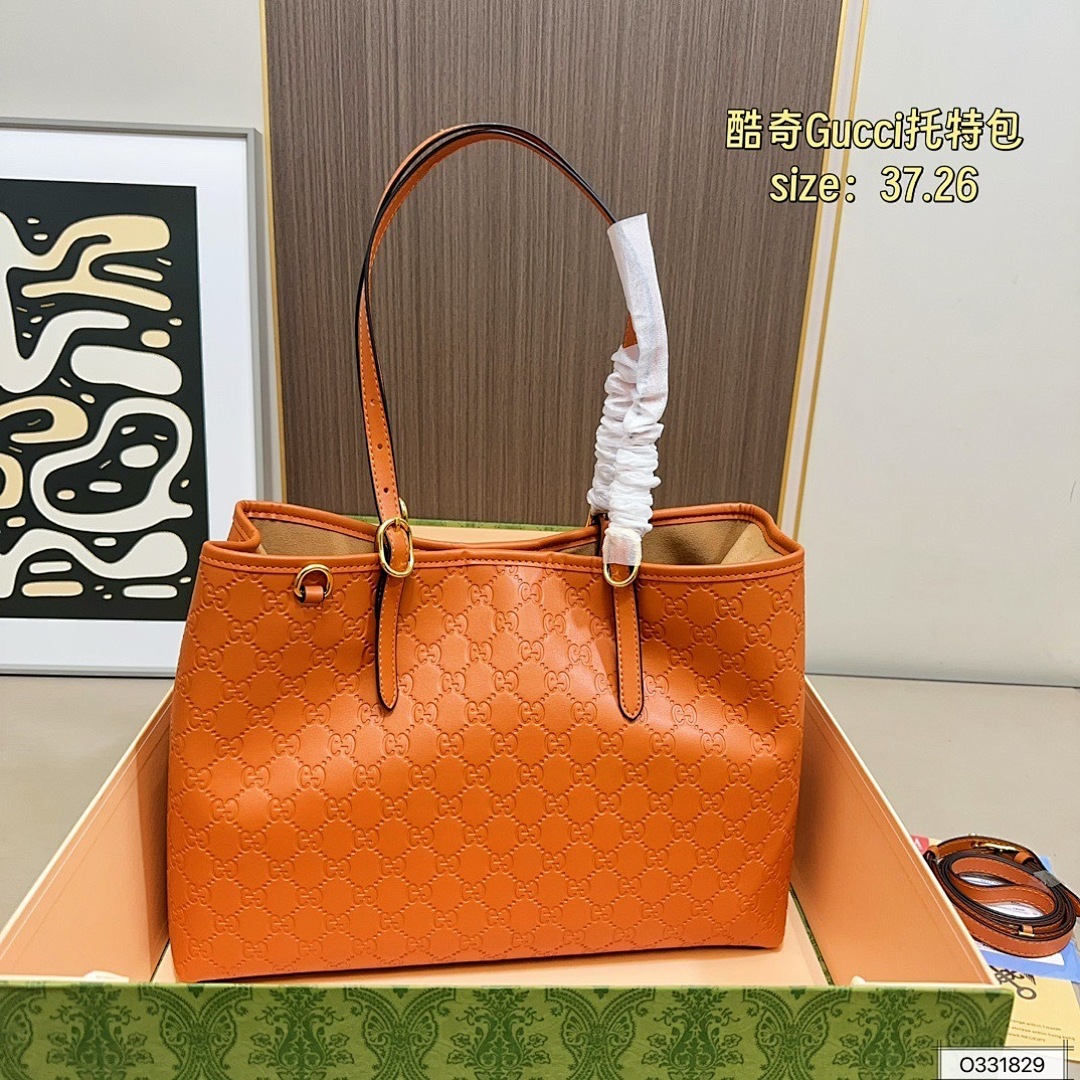 GUCCI HE8282
