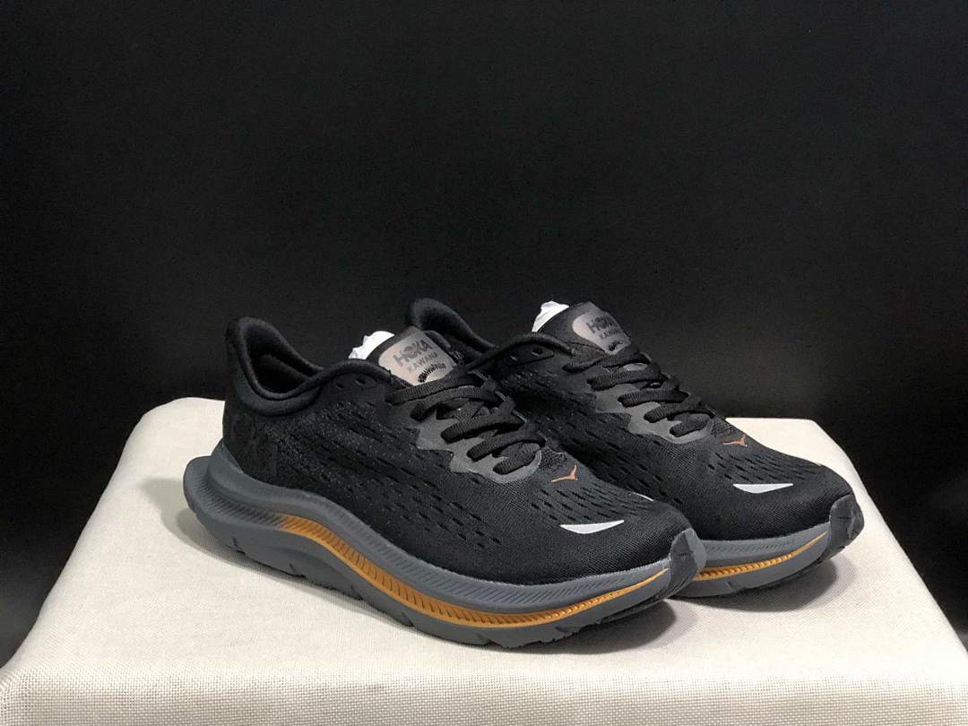 Hoka HE8028