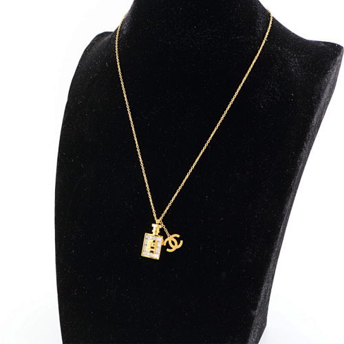 HE7542 Chanel