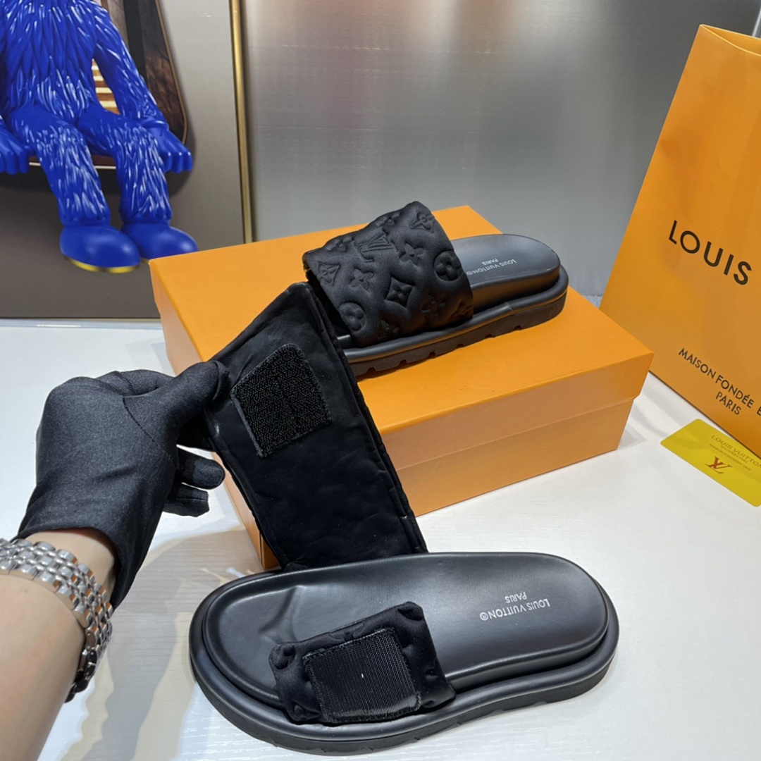 Louis Vuitton Pool Pillow Flat Comfort Mule · 4648 — תמונה 22