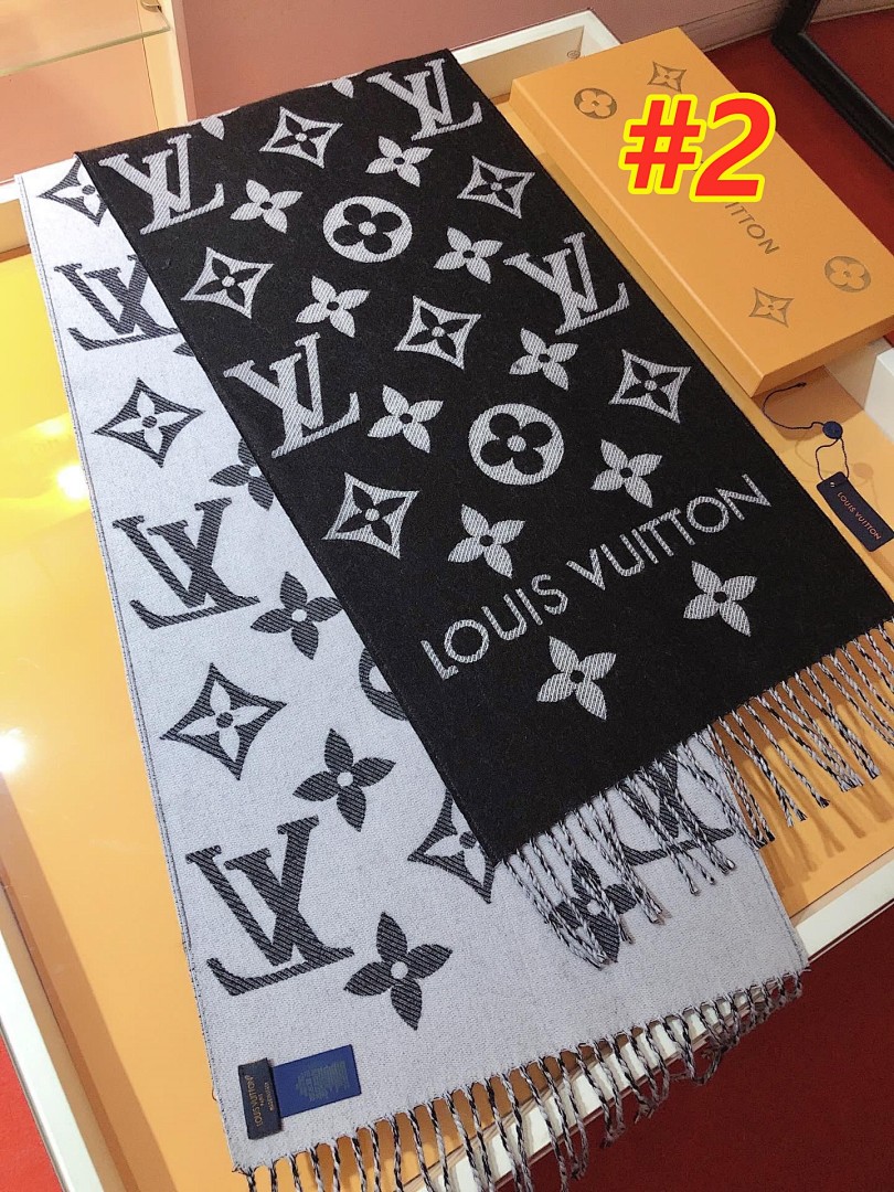 Louis Vuitton Essential Scarf · 3890 — תמונה 2